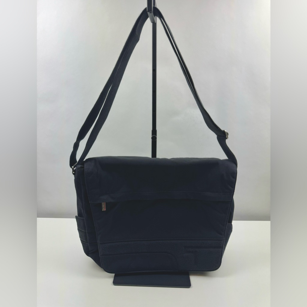 Tumi Sando 6172d Black Computer Messenger Laptop Bag 16"X12.5" Nylon In Euc